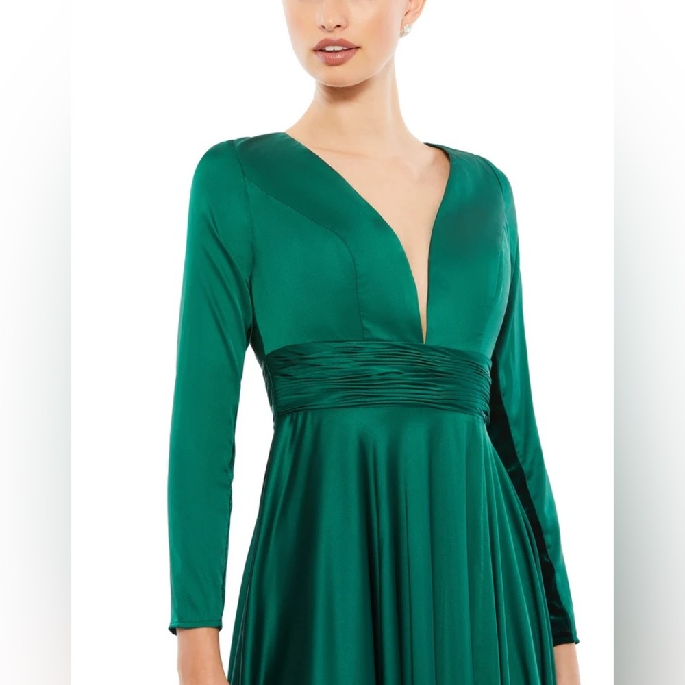Mac Duggal Ruched Waist Long Dress - Picture 2 of 5